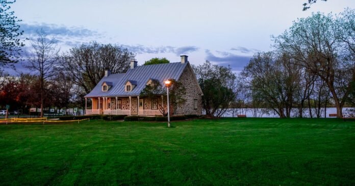 mastering the art of real estate expert tips and techniques to maximize your success.jpg