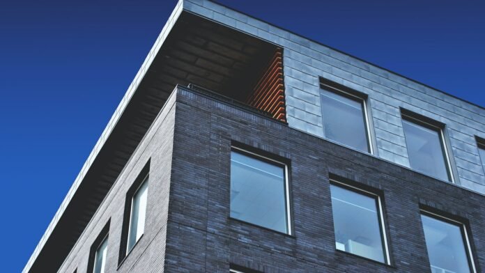 mastering the art of luxury home buying unveiling top financial strategies and tips.jpg