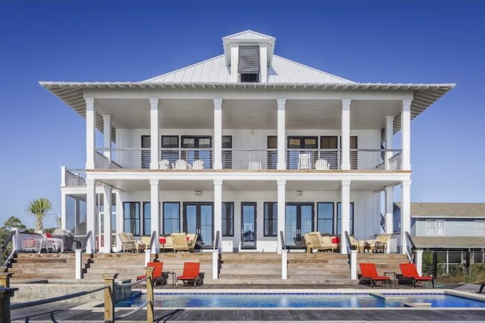 indulge in unmatched opulence exclusive insights into the world of luxury homes.jpeg